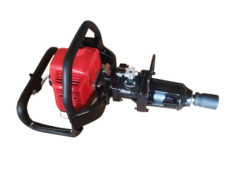 NLB-550型(xíng)手提式内燃螺(luó)栓扳手 