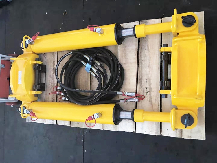 YLS-900型液(yè)壓拉伸機