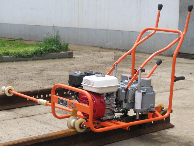 NLB-600型(xíng)雙頭内燃螺(luó)栓扳手