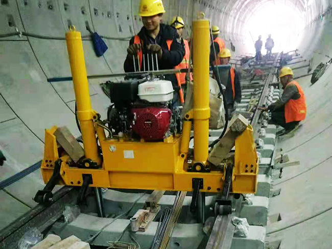 中(zhōng)鐵四局北(bei)京地鐵施(shi)工