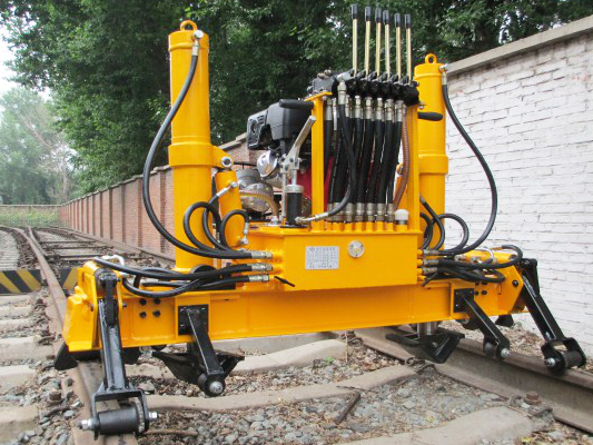 YQBJ-300x125型(xíng)高行程液壓(ya)起撥道機