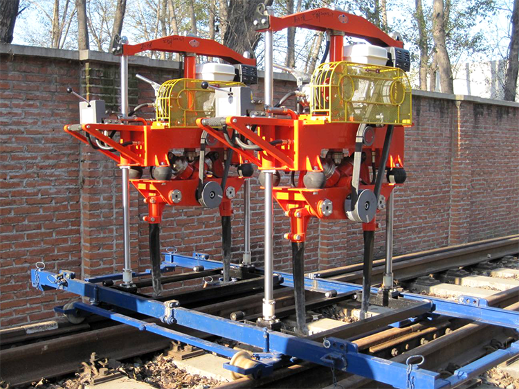 YCD-4型液壓道岔(chà)搗固機