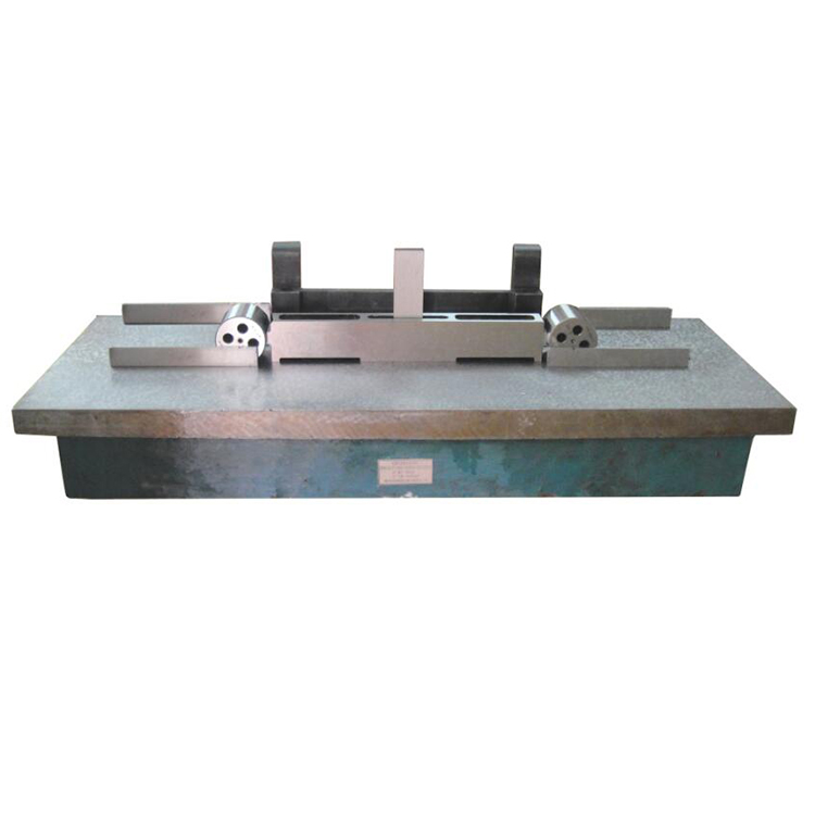 量(liang)塊式輪徑測(ce)量器示值誤(wù)差檢具