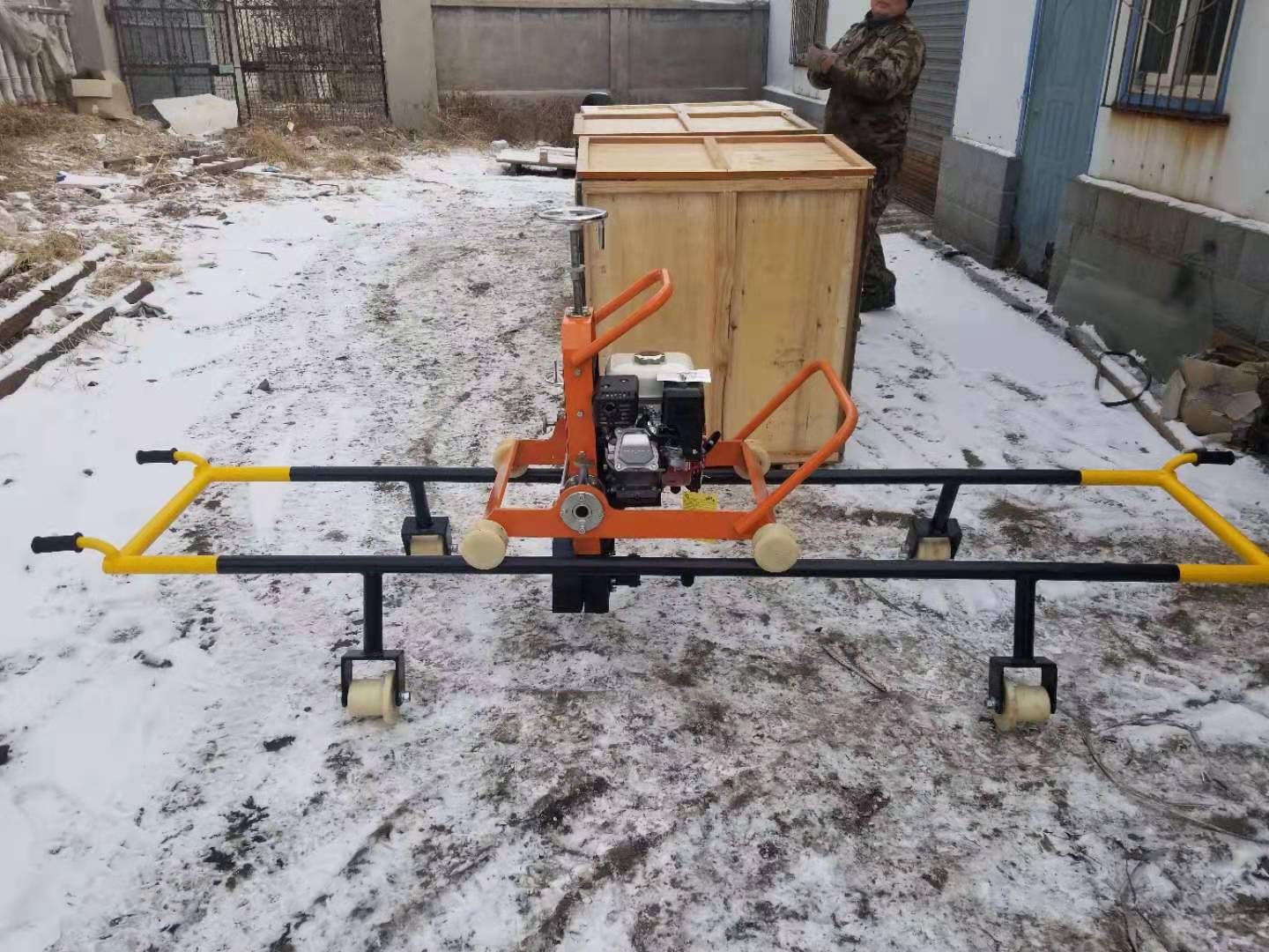 NCM-4.0型内(nei)燃道岔打磨(mo)機 