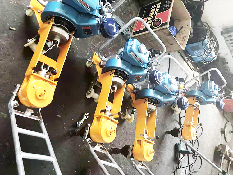 NLB-300型(xing)單頭内燃螺栓(shuan)扳手 